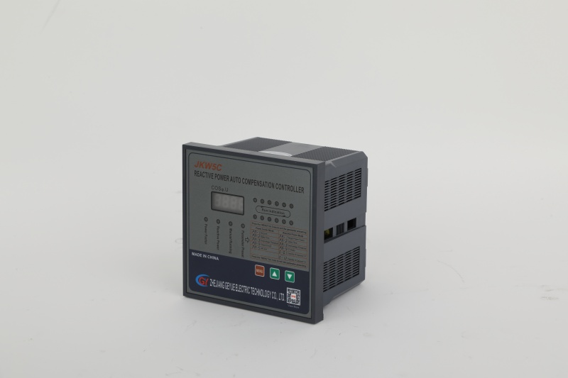 Hvorfor er det nødvendigt at installere en controller i kompensationsskabet?