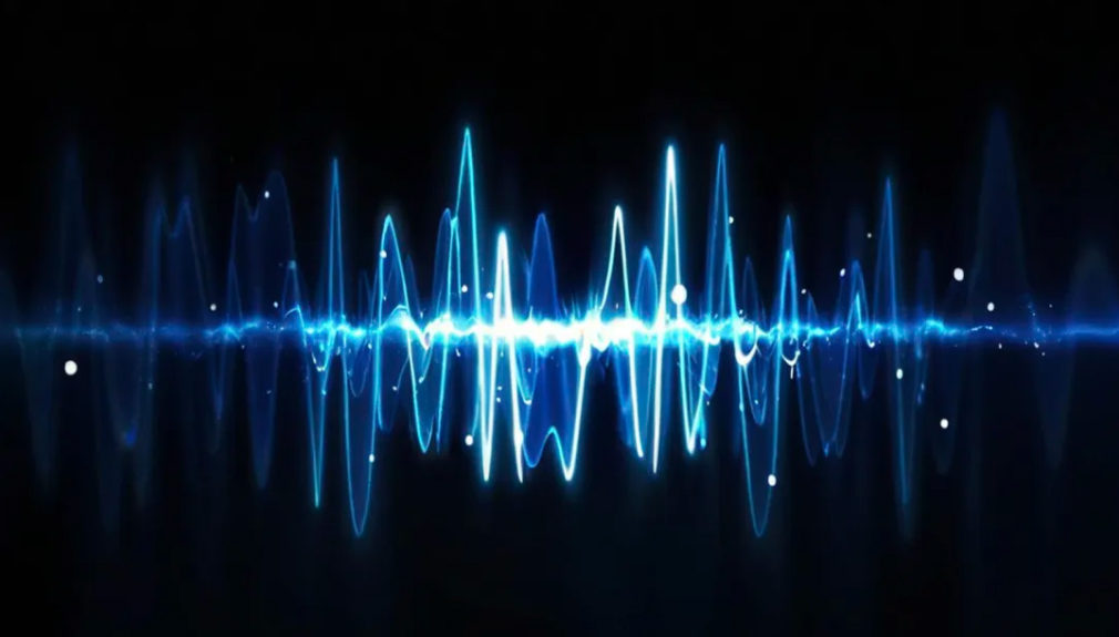 Hvordan påvirker baggrundsspændingsforvrængning kondensatorernes levetid og ydeevne?